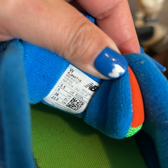 NEW BALANCE RUNNING SHOES 👟 - Picture 3 of 6